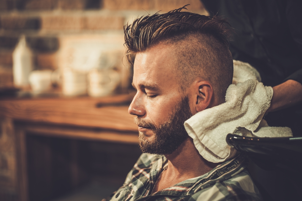 Barbershop: 4 tips to perform hair straightening in men - BKeratin  Professional